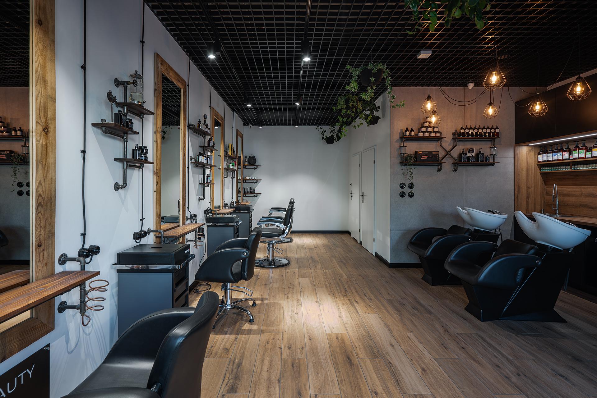 fotografia wnętrz salonu fryzjerskiego w Gdyni (1)
